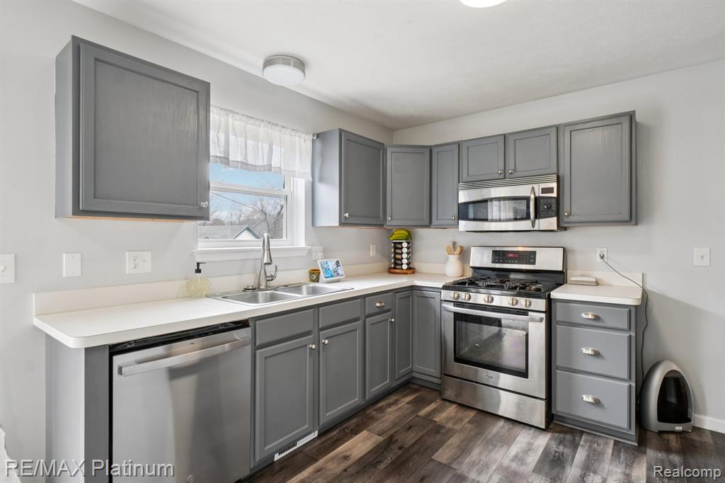 2570 Castle Rock Court, Howell, MI 48843 — Photo 5