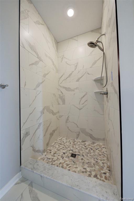 659 ROUND ROCK DR, Howell, MI 48843 — Photo 18