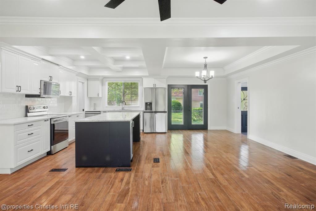 18051 Locherbie Avenue, Beverly Hills, MI 48025 — Photo 4