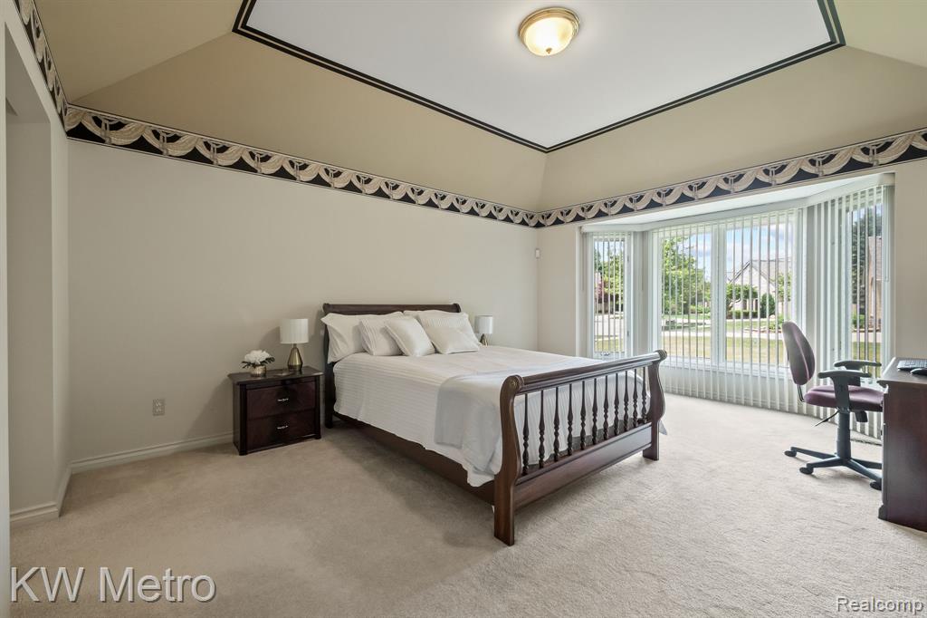 3953 Lake Forest Drive, Sterling Heights, MI 48314 — Photo 17