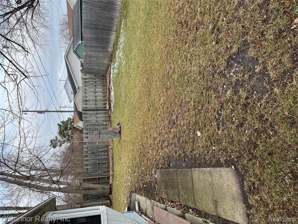 825 Illinois Street, Marysville, MI 48040 — Photo 24