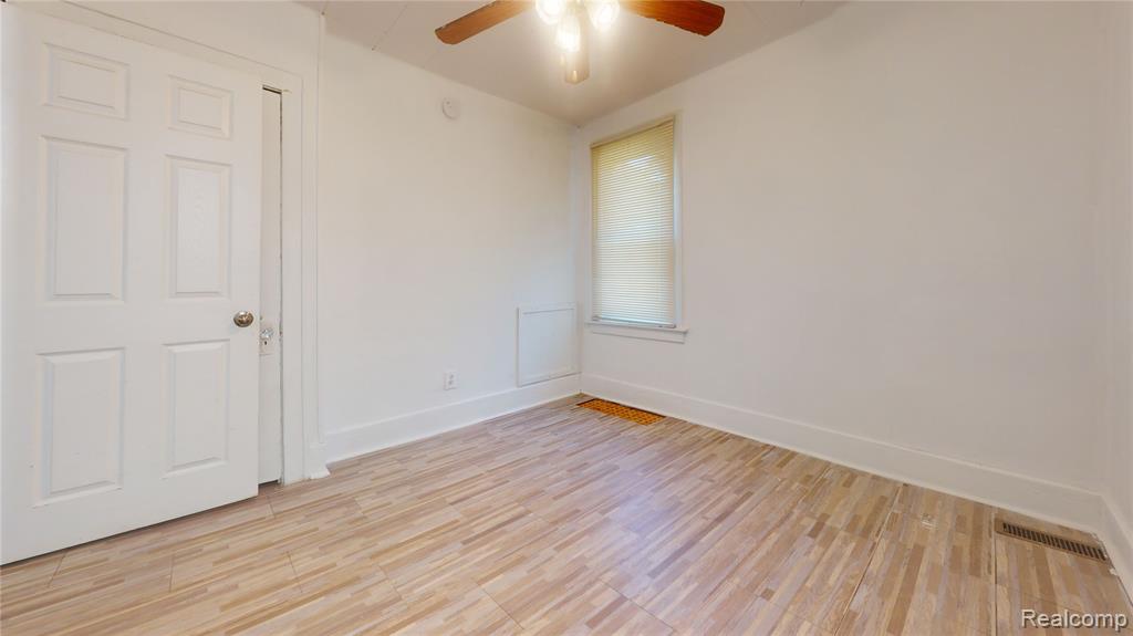 489 Central Avenue, Pontiac, MI 48341 — Photo 5