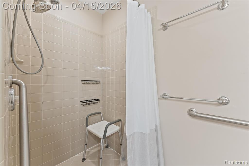 7715 Cherrywood Drive, Westland, MI — Photo 17
