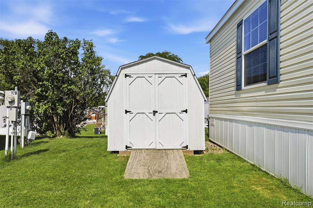 92 Normandy Drive, Howell, MI 48843 — Photo 19