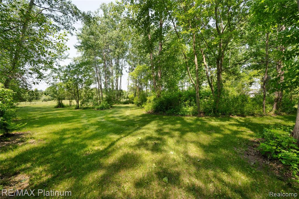 8922 McClements Road, Brighton, MI 48114 — Photo 27