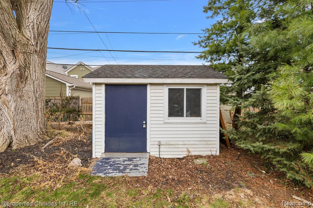 702 S Vermont Avenue, Royal Oak, MI 48067 — Photo 32