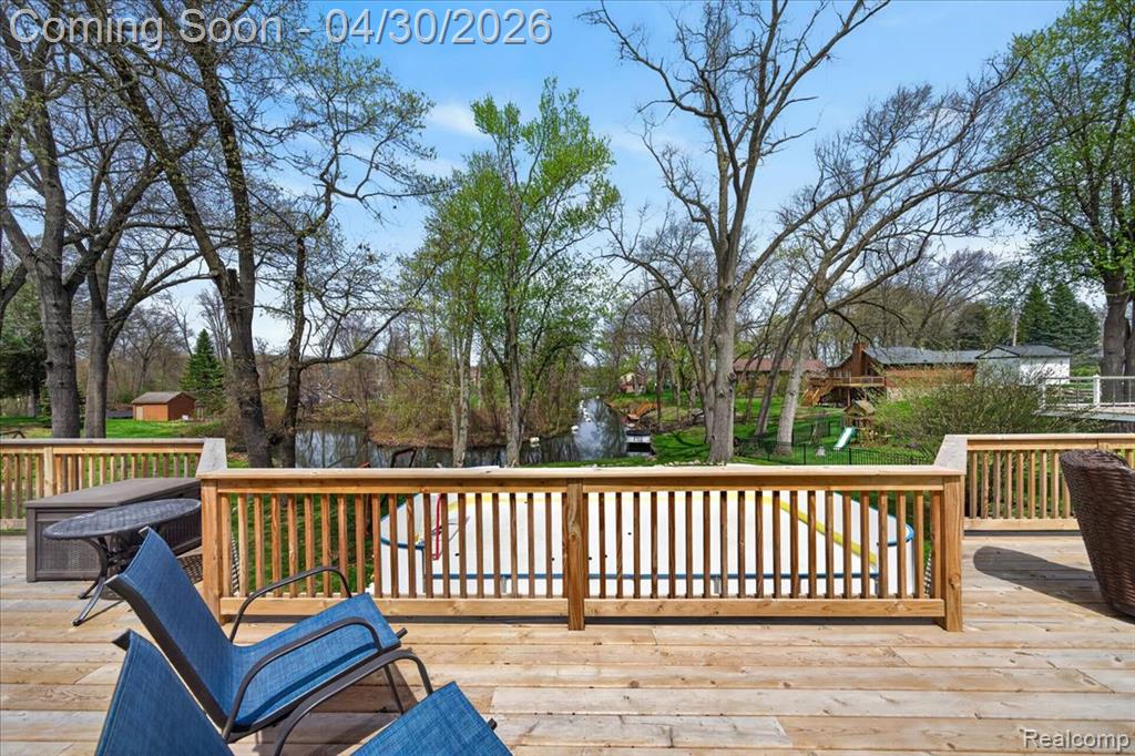 3945 N Vanstone Drive, Commerce Twp, MI 48382 — Photo 41