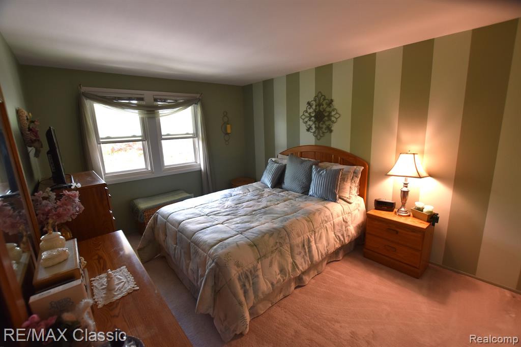 1550 BRENTWOOD Drive, Troy, MI 48098 — Photo 17