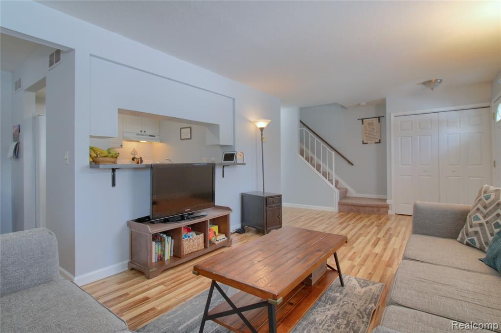 44503 N Umberland Circle, Canton, MI 48187 — Photo 10