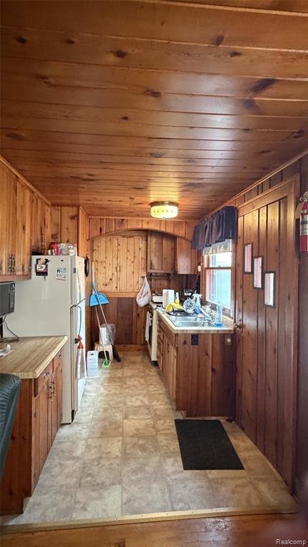 2903 Chippewa Trail, Lupton, MI 48635 — Photo 31