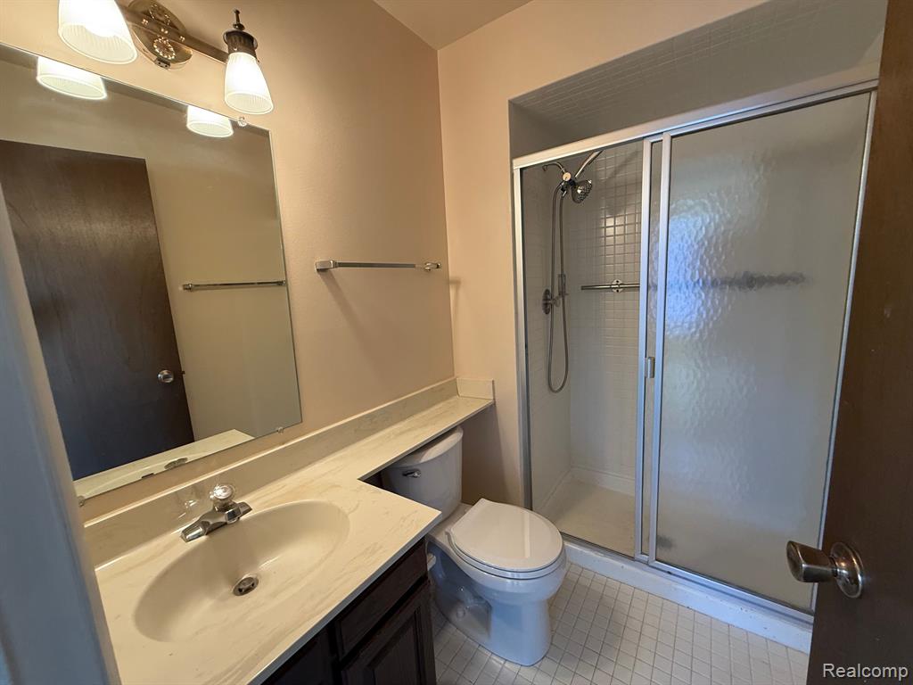 11 KIMBERLY Lane, 54, Dearborn, MI 48120 — Photo 38