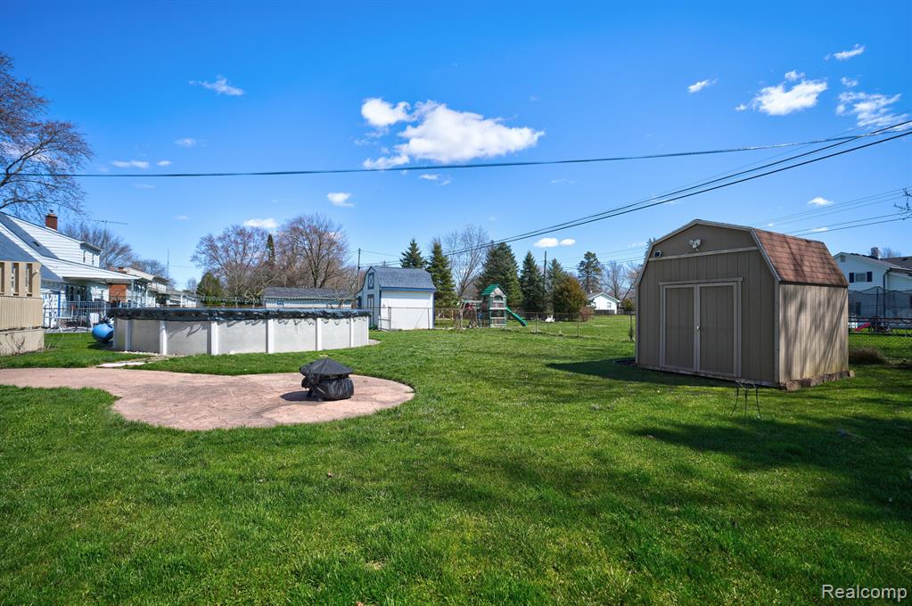 4342 SUNNYMEAD Avenue, Burton, MI 48519 — Photo 6