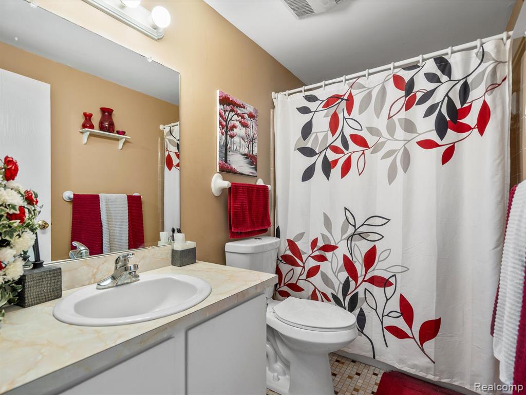 4872 LORE Drive, Waterford, MI 48329 — Photo 19