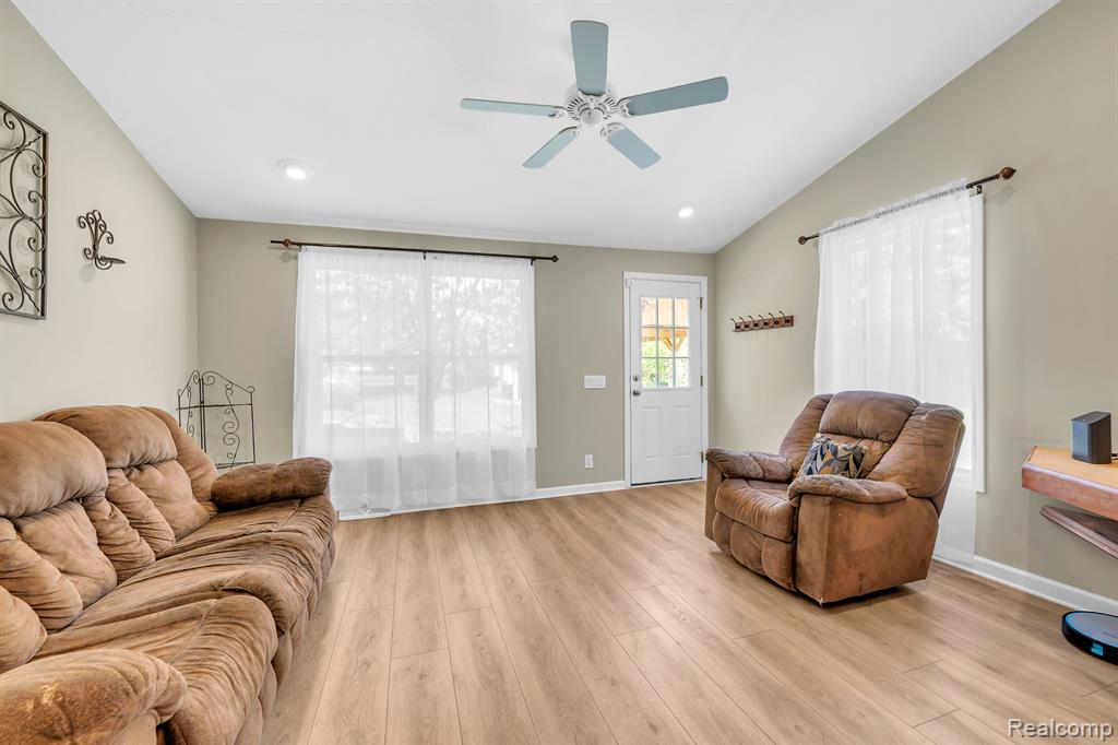 4953 CLINTONVILLE Road, Clarkston, MI — Photo 27