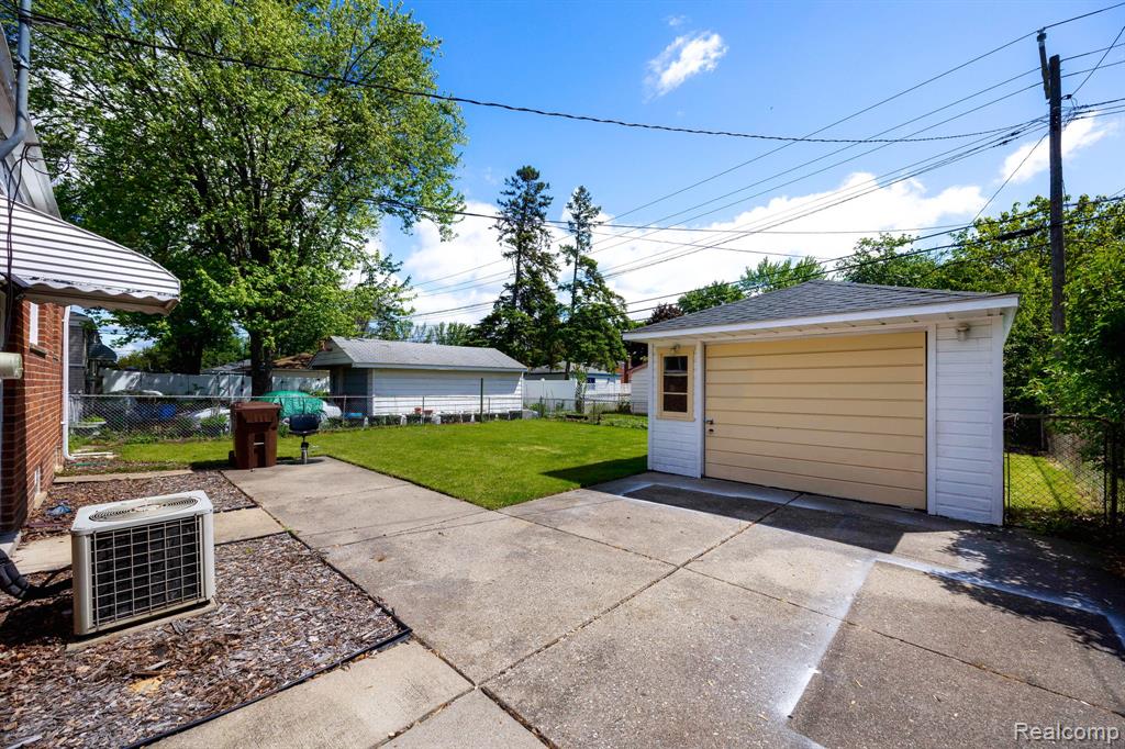 4297 EASTLAWN Avenue, Wayne, MI 48184 — Photo 4