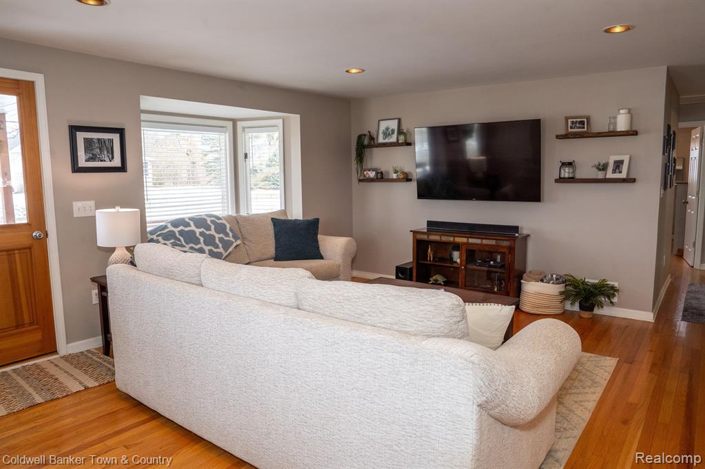 5735 Fowlerville Road, Fowlerville, MI 48836 — Photo 11