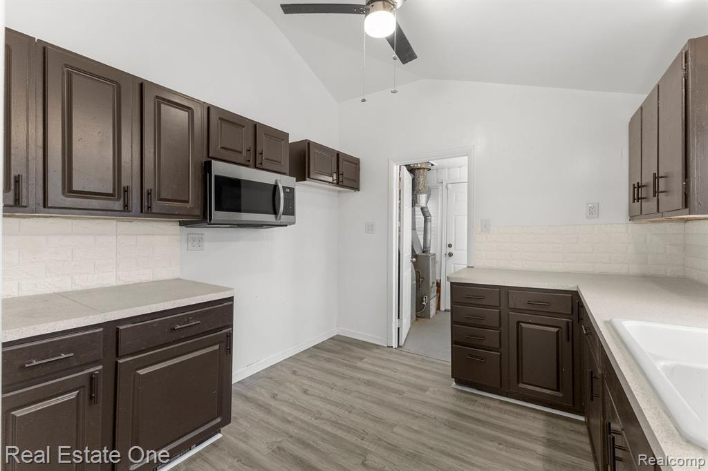 5121 CROISSANT Street, Dearborn Heights, MI 48125 — Photo 15