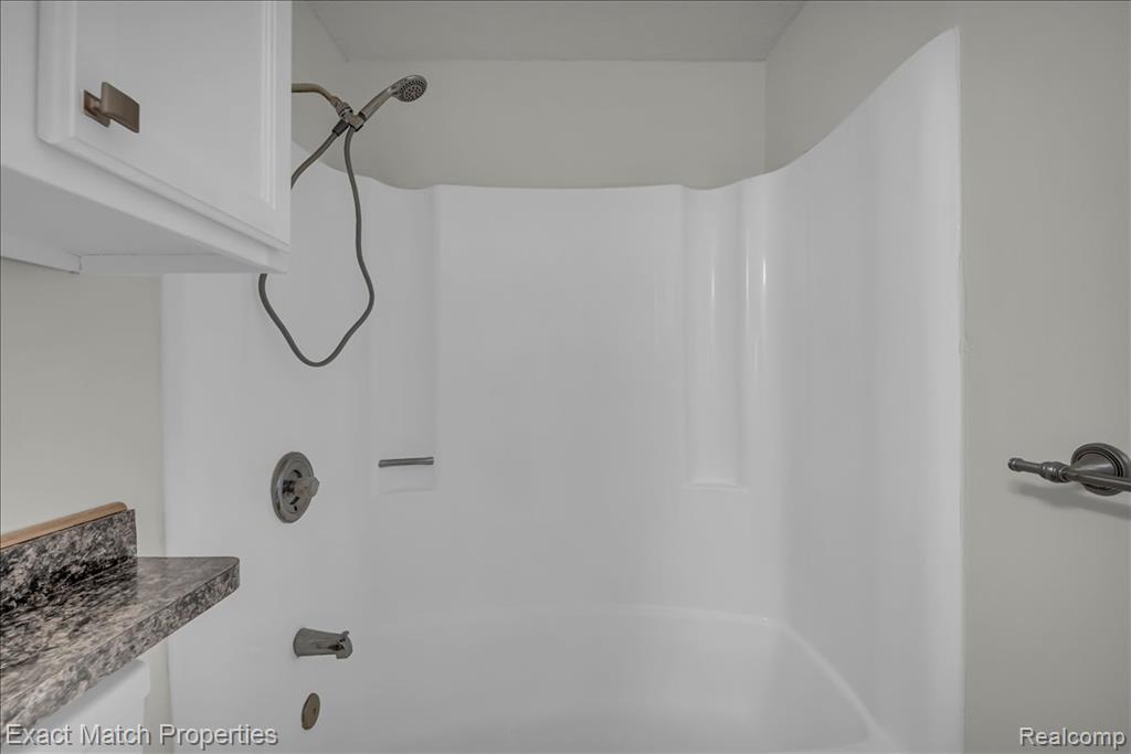 100 Danforth Street, White Lake, MI — Photo 25