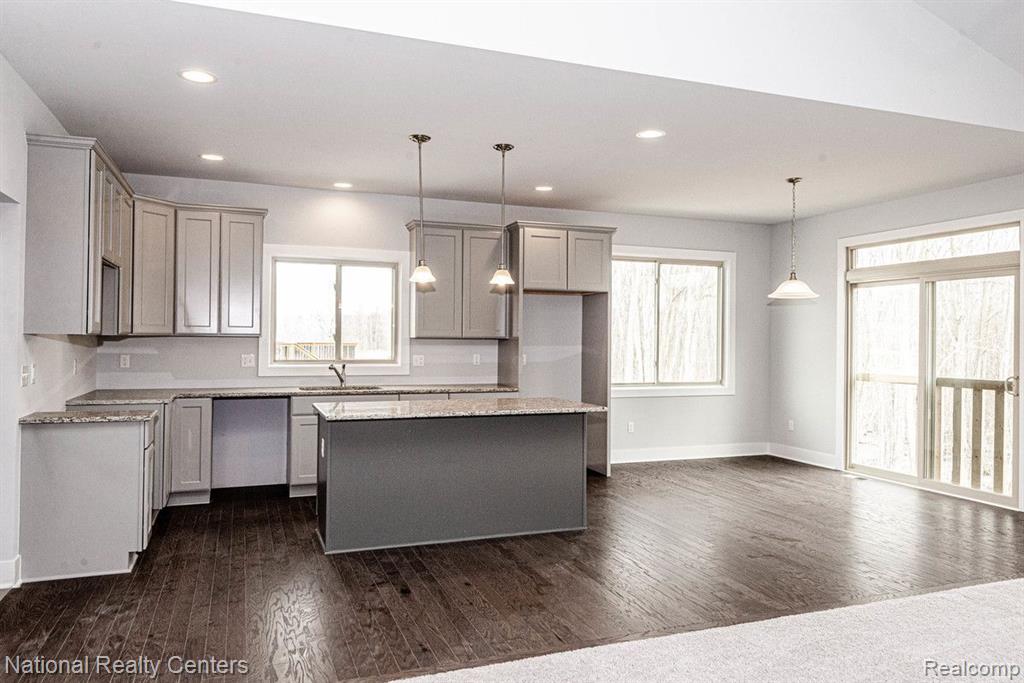8384 Meadow Creek Drive, Goodrich Vlg, MI — Photo 8