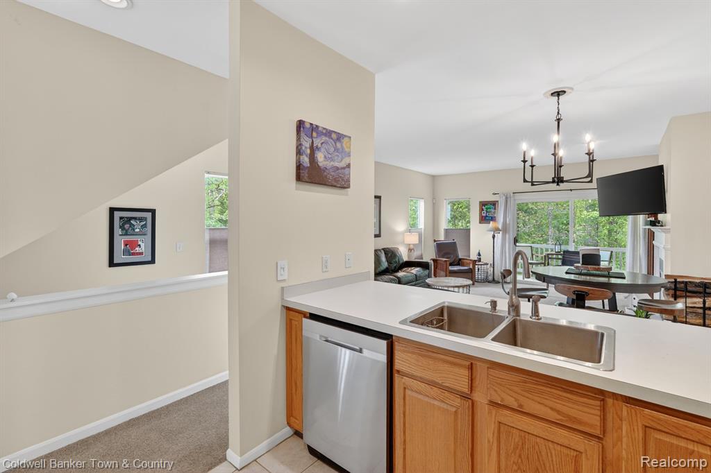 5551 Woodruff Shore Drive, Brighton, MI 48116 — Photo 15