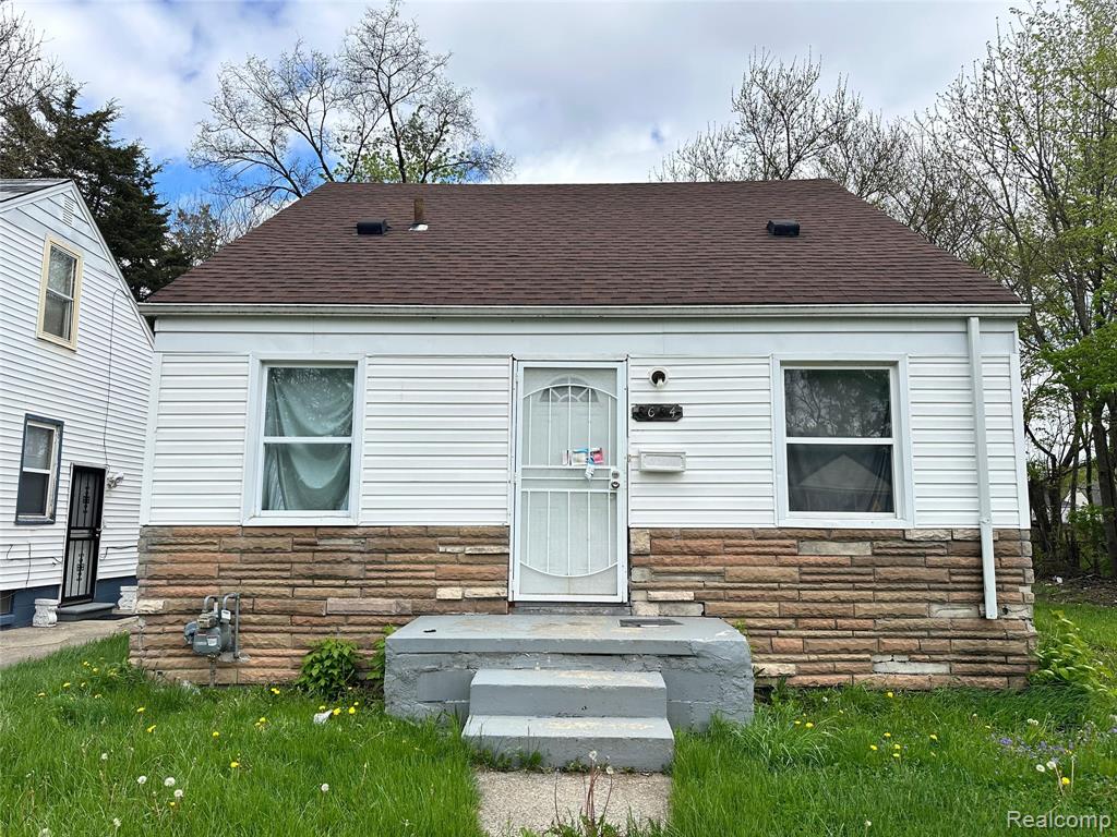 8084 Artesian Street, Detroit, MI 48228 — front exterior