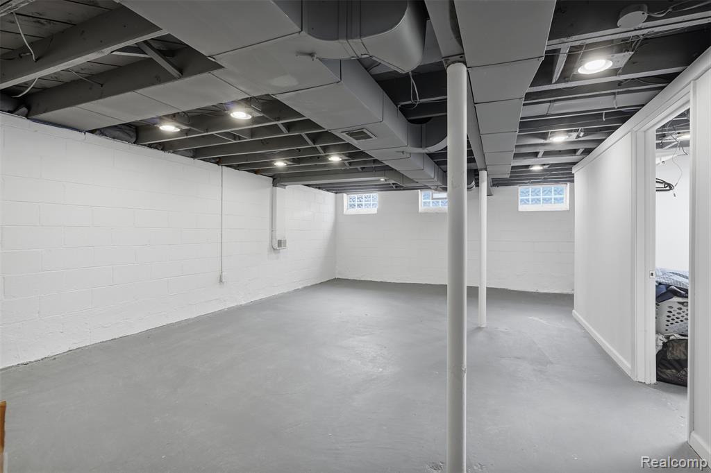 14000 Lincoln Street, Oak Park, MI 48237 — Photo 22