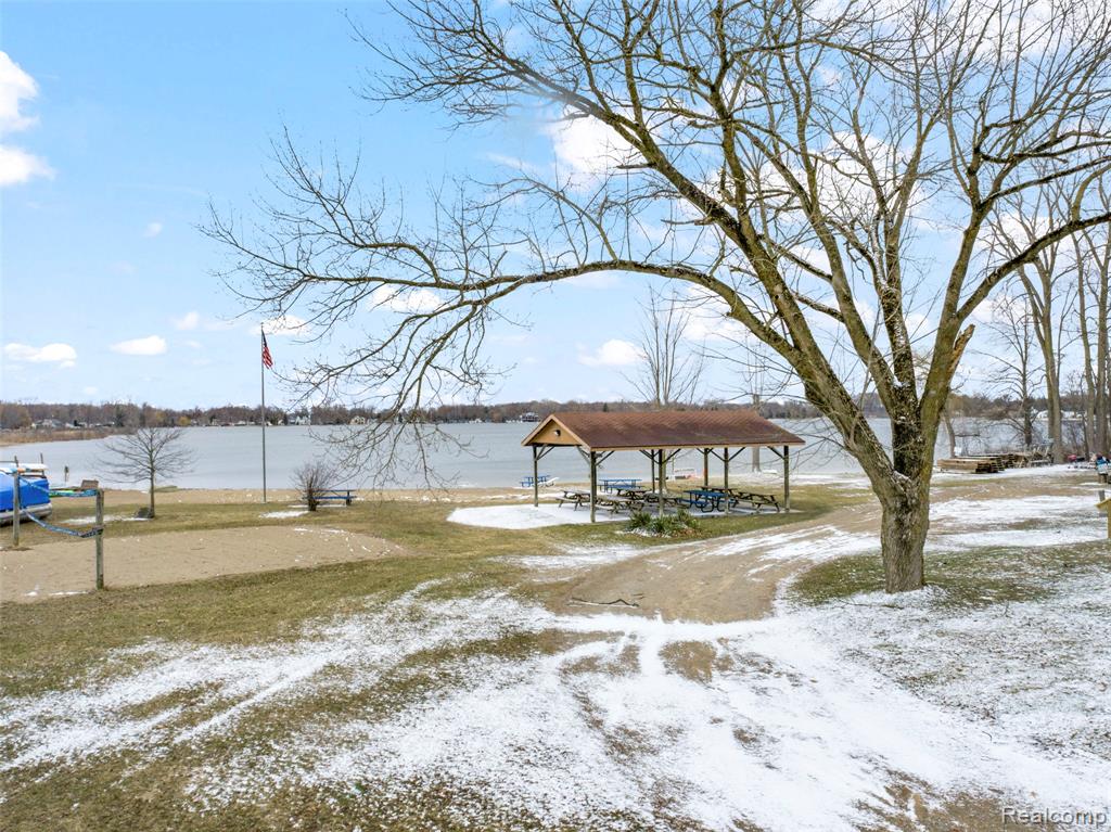 3778 Ponchartrain Drive, Pinckney, MI 48169 — Photo 27