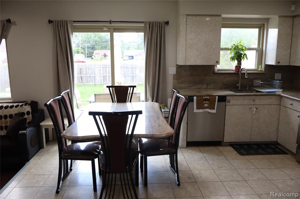 39552 Forbes Drive, Sterling Heights, MI 48310 — Photo 25