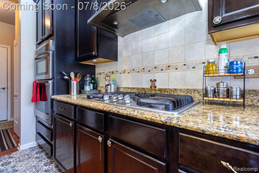 51103 Upland View Street, Canton, MI 48188 — Photo 13