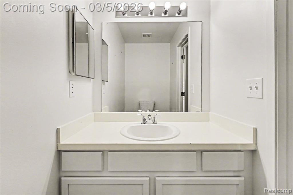9343 Parkview Circle, Grand Blanc, MI 48439 — Photo 10