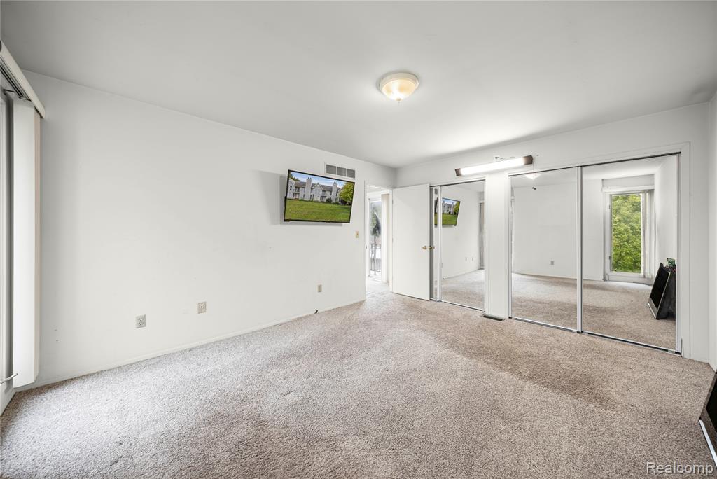 5274 E 14 Mile Road, Warren, MI 48092 — Photo 18