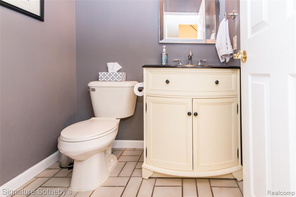 576 Ten Point Drive, Rochester Hills, MI 48309 — Photo 18
