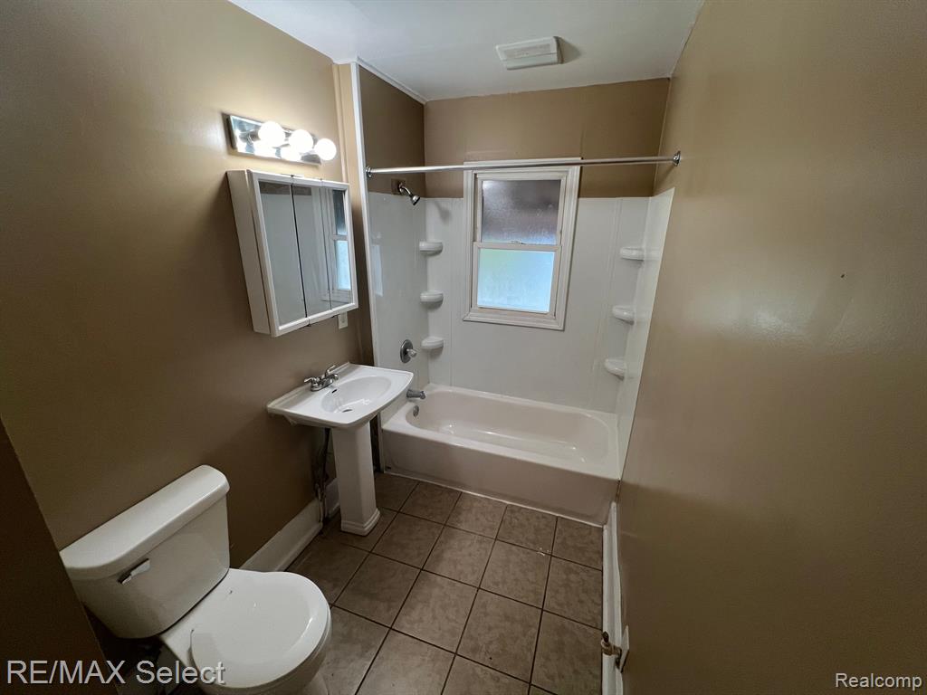 722 Perry Street, Flint, MI 48504 — Photo 16