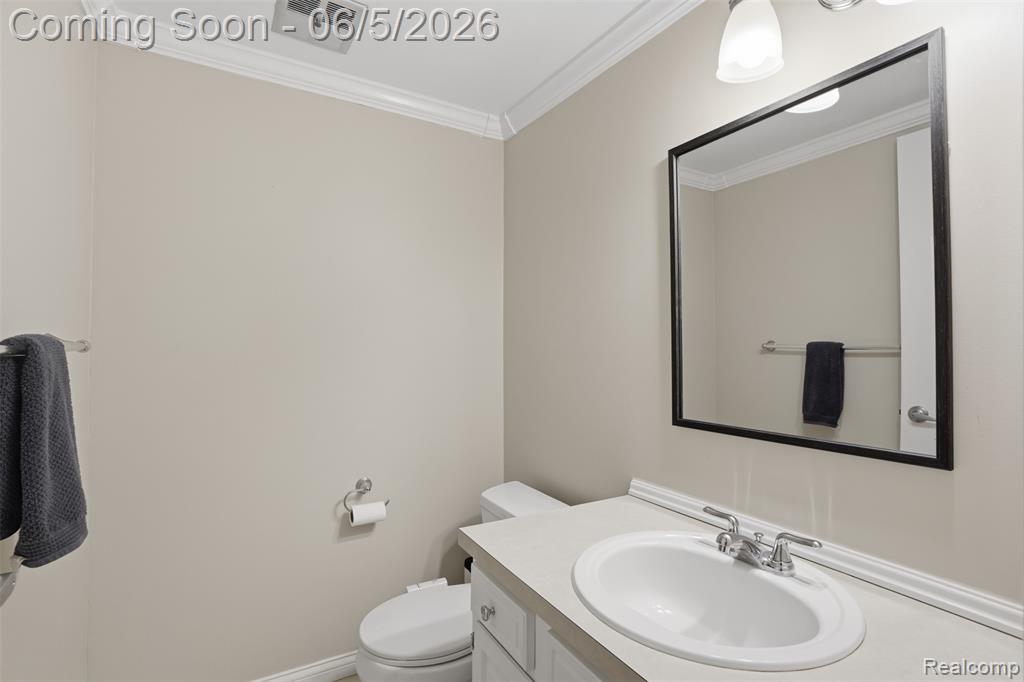 16128 Touraine Drive, Clinton Twp, MI 48038 — Photo 21