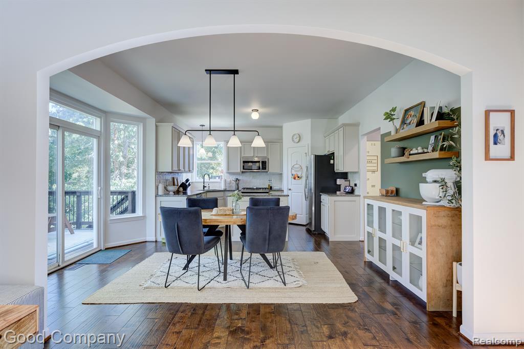 907 RIVERSTONE Court, Milford, MI 48381 — Photo 15