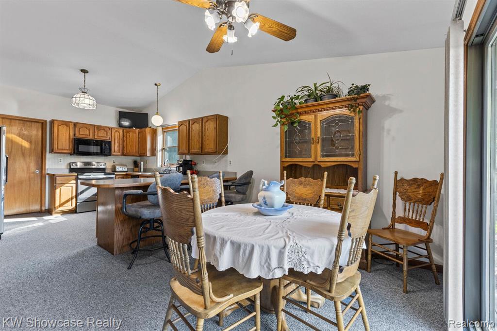 766 WHITE HOUSE Drive, Highland, MI 48356 — Photo 18