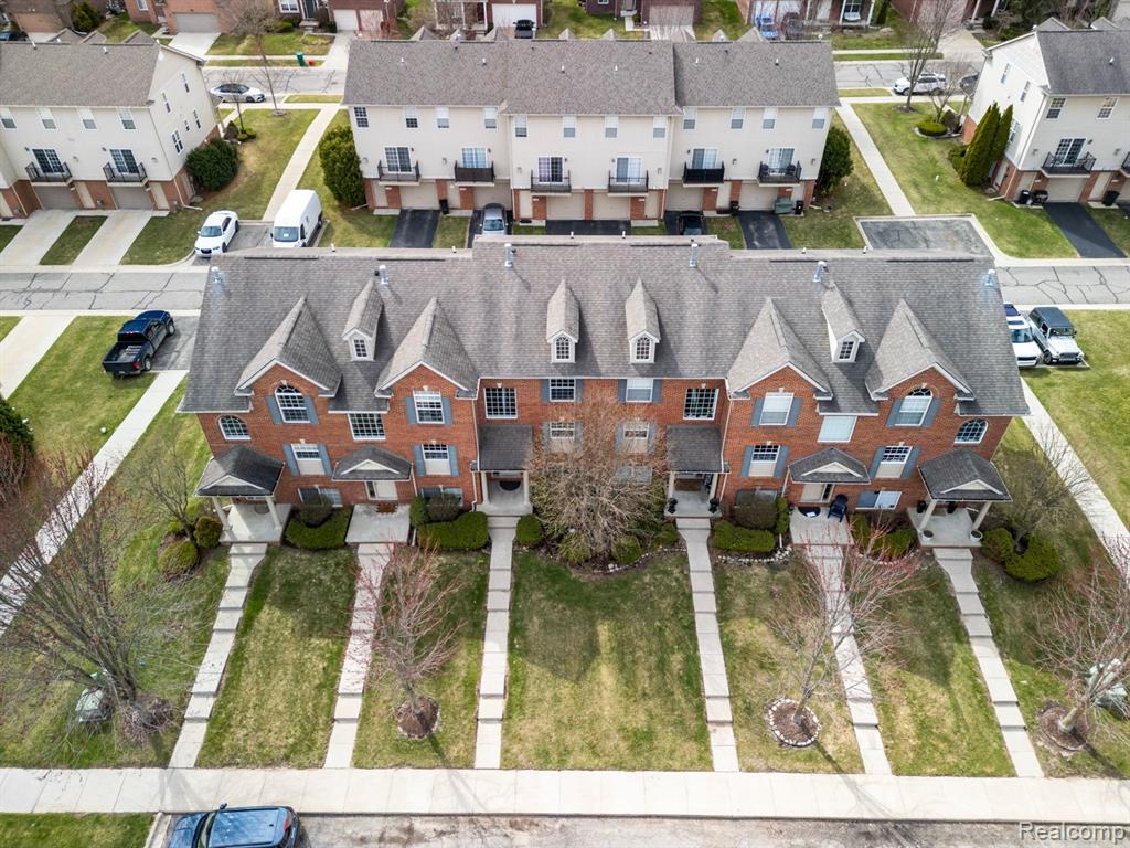 6335 Waldon Center Drive, Unit #16, Clarkston, MI — Photo 32
