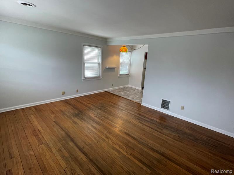 26604 GROVELAND Street, Madison Heights, MI 48071 — Photo 4