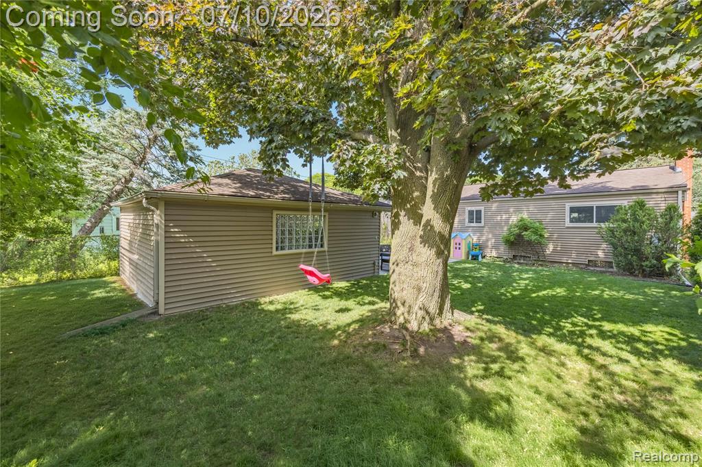 8561 Liberty Boulevard, Westland, MI — Photo 49