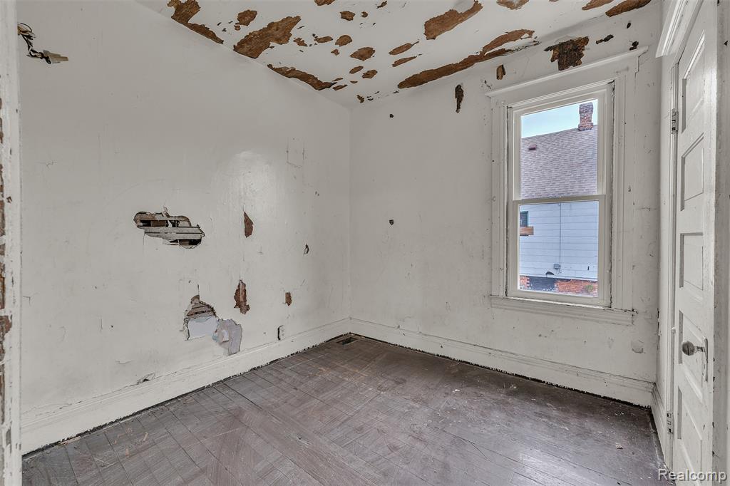 9333 Elsa Street, Detroit, MI 48214 — Photo 19