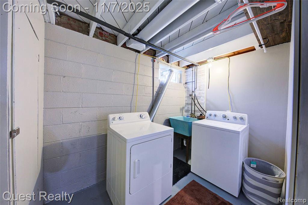9013 Oporto Street, Livonia, MI 48150 — Photo 31