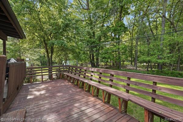 6884 Aeroview Street, West Bloomfield, MI 48324 — Photo 35