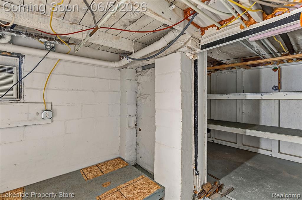 174 S Belle River Avenue, Marine, MI — Photo 24