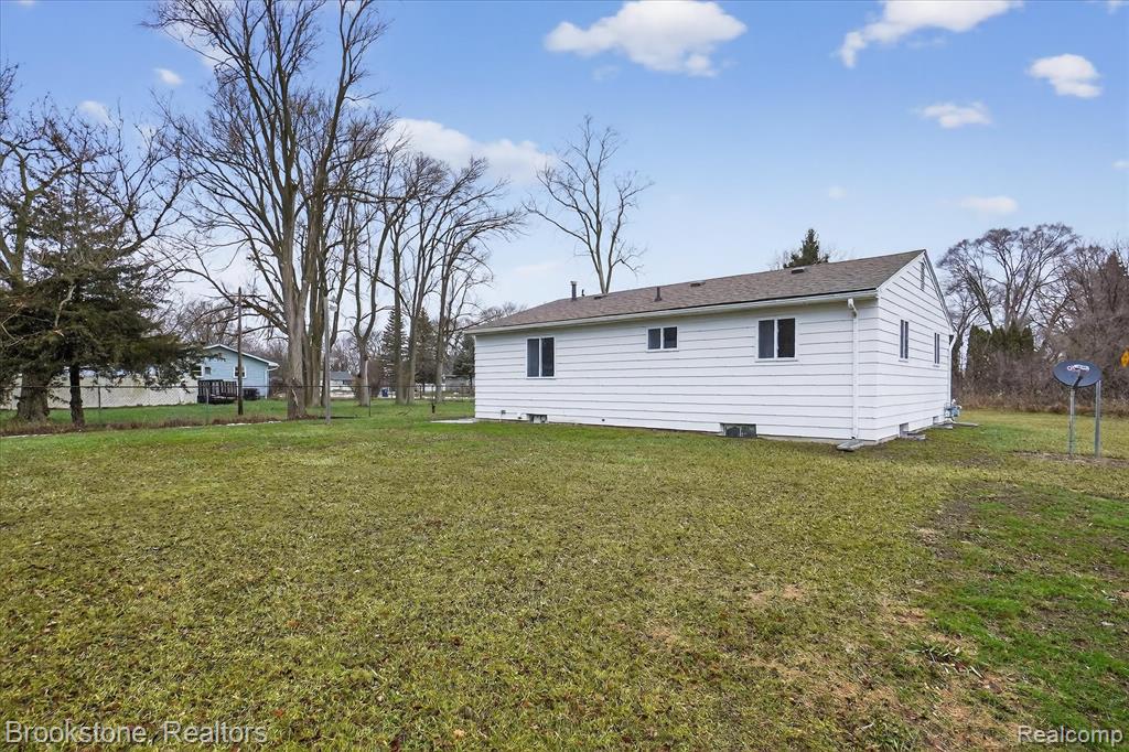 5050 Carnegie Street, Saginaw, MI 48601 — Photo 24