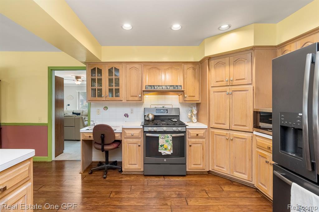 60 MOORLAND Drive, Grosse Pointe Shores, MI 48236 — Photo 25