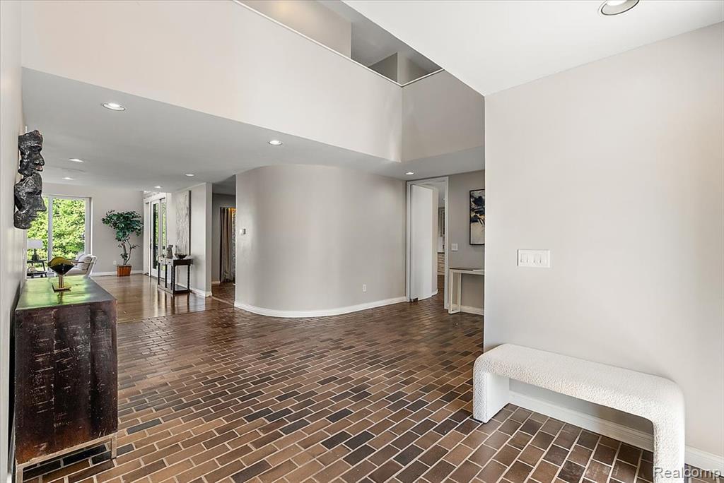 3830 Columbia Drive, Bloomfield Hills, MI 48302 — Photo 12