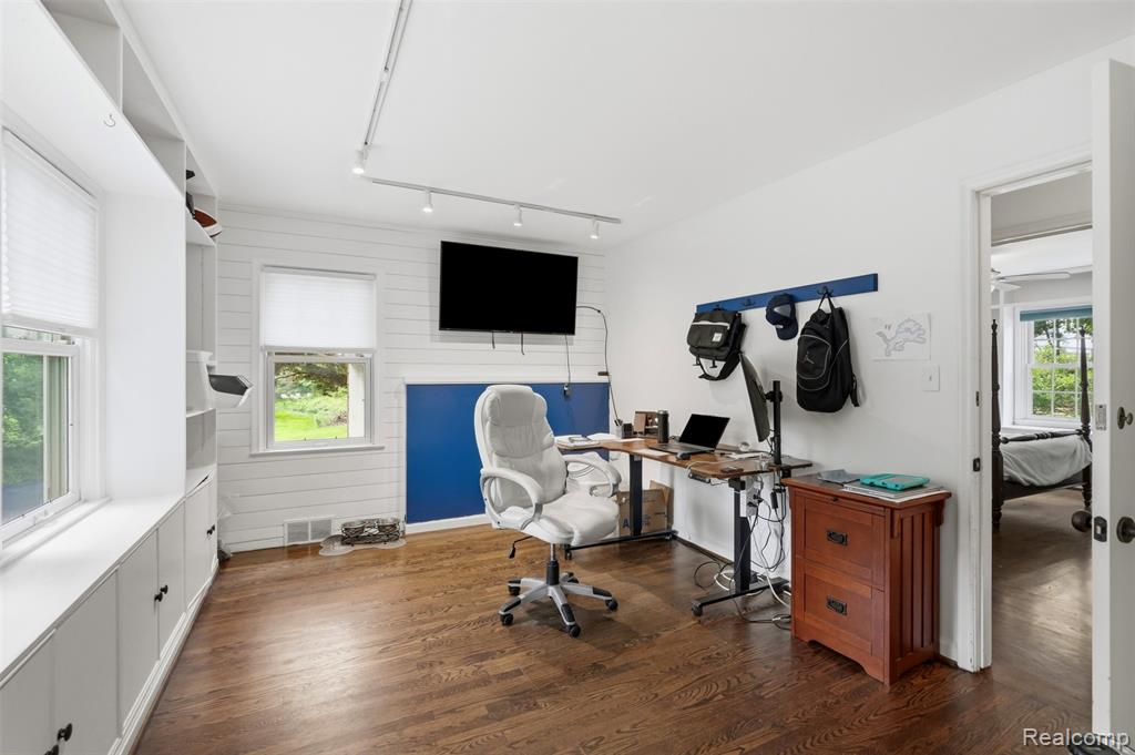 27310 Crestwood Drive, Franklin, MI 48025 — Photo 30