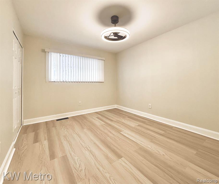 666 E FOX HILLS Drive, Bloomfield Hills, MI 48304 — Photo 19