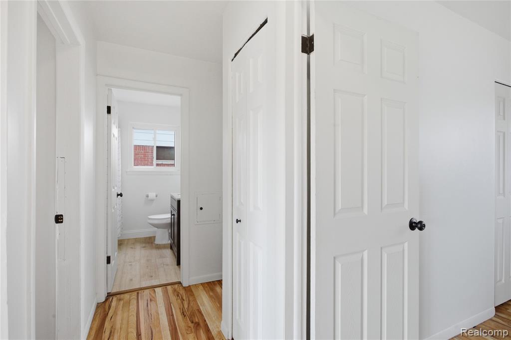 15225 Common Road, Roseville, MI 48066 — Photo 4