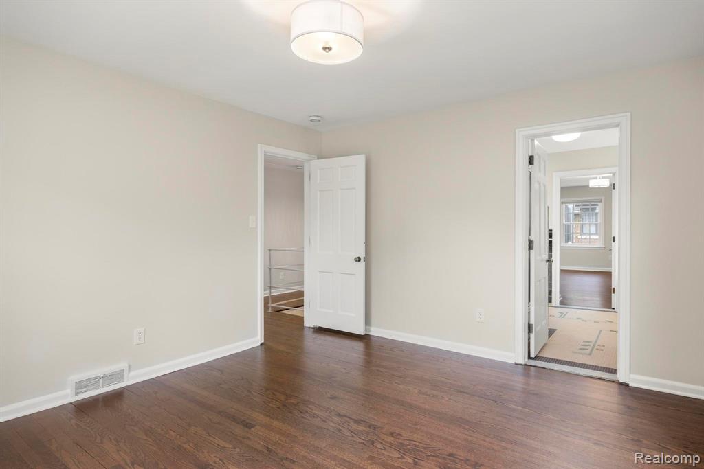 33 Oxford Boulevard, Pleasant Ridge, MI — Photo 29
